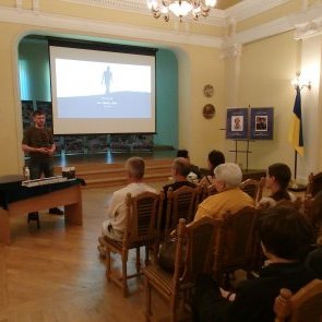 Презентація збірки поезій поета, філософа, співкоординатора Ініціативної групи постраждалих на Майдані Павла Кучера «Бог. Майдан. Війна»